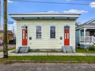 Foreclosed Home - 1500 ANNETTE ST, 70116