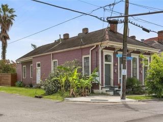 Foreclosed Home - 1438 N ROMAN ST, 70116