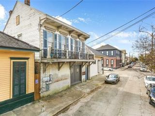 Foreclosed Home - 3400 DAUPHINE ST, 70117