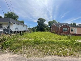 Foreclosed Home - 1229 GORDON ST, 70117