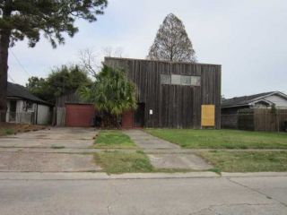 Foreclosed Home - 221 HIGHWAY DR, 70121