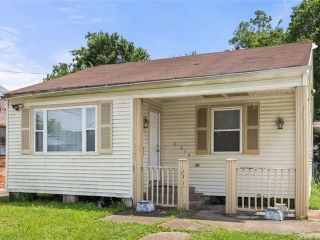 Foreclosed Home - 313 WALLACE DR, 70122