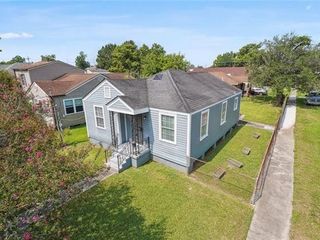 Foreclosed Home - 4640 FRENCHMEN ST, 70122