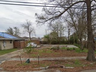 Foreclosed Home - 5901 CONGRESS DR, 70126