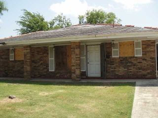 Foreclosed Home - 4743 SHERWOOD DR, 70128