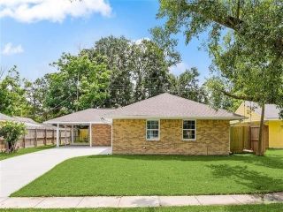 Foreclosed Home - 3352 SOMERSET DR, 70131