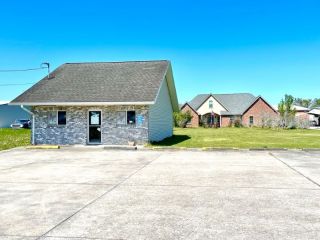 Foreclosed Home - 3495 HIGHWAY 182, 70342