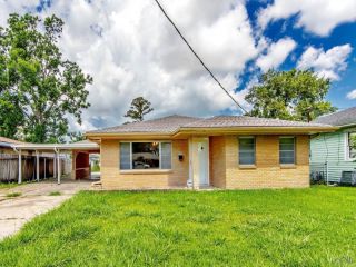 Foreclosed Home - 136 WOLFF PKWY, 70360