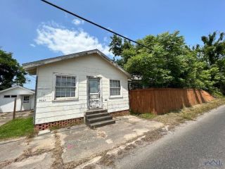 Foreclosed Home - 9057 MAIN ST, 70363