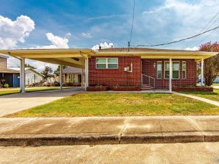 Foreclosed Home - 1402 VIRGINIA ST, 70363
