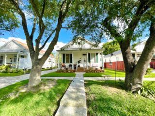 Foreclosed Home - 806 FRERET ST, 70380