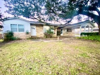Foreclosed Home - 2000 MAIN ST, 70392