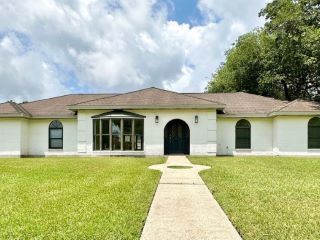 Foreclosed Home - 623 OAK DR, 70392