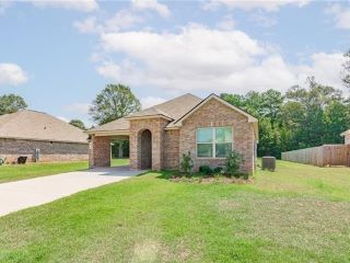 Foreclosed Home - 18429 FOX HOLLOW LOOP, 70401
