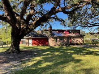 Foreclosed Home - 11115 TUTTLE RD, 70403
