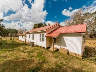 Foreclosed Home - 26135 ROCK FOIL RD, 70438