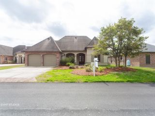 Foreclosed Home - 21211 Waterfront E Dr, 70449