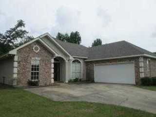 Foreclosed Home - 102 SPARTAN TRACE BLVD, 70458