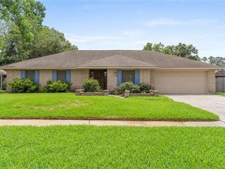 Foreclosed Home - 123 EVEREST DR, 70458