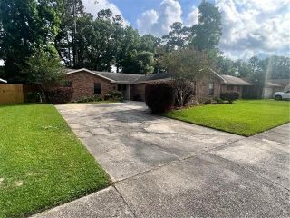 Foreclosed Home - 1414 CONSTITUTION DR, 70458
