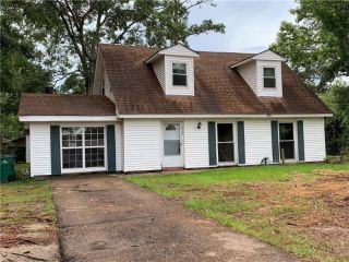 Foreclosed Home - 213 W HICKORY ST, 70471