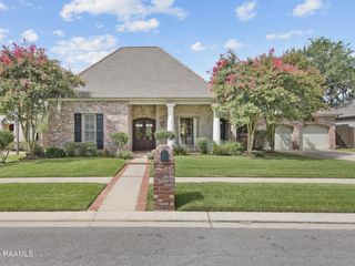 Foreclosed Home - 116 FLAGSTONE CT, 70503