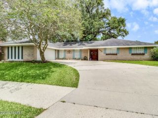 Foreclosed Home - 309 S PHILO DR, 70506