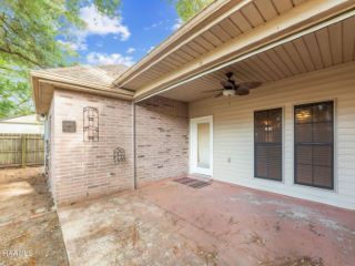 Foreclosed Home - 513 MONARCH DR, 70506