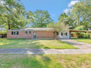 Foreclosed Home - 108 BIRCH DR, 70506