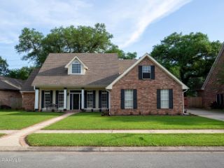 Foreclosed Home - 202 TRAILWOOD LN, 70508
