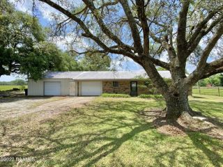 Foreclosed Home - 13417 COMMUNITY RD, 70510