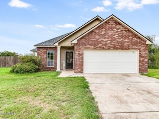 Foreclosed Home - 9011 RED ROSE LN, 70510