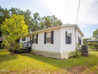 Foreclosed Home - 1043 LEE ROY BOURQUE RD, 70512