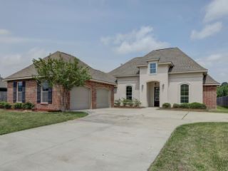 Foreclosed Home - 118 PAIGE PL, 70518