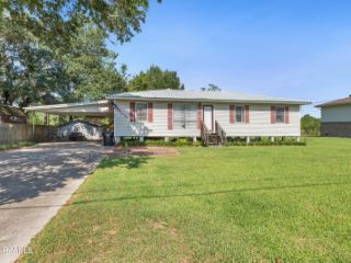 Foreclosed Home - 13202 EASTSIDE ACRES RD, 70533