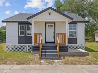 Foreclosed Home - 300 R F DOZIER ST, 70533