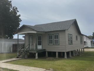 Foreclosed Home - 309 N BROADWAY ST, 70533