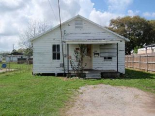 Foreclosed Home - 1012 N MORVANT AVE, 70548