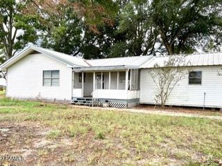 Foreclosed Home - 1005 BRANGUS RD, 70554