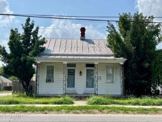 Foreclosed Home - 630 CENTER ST, 70560
