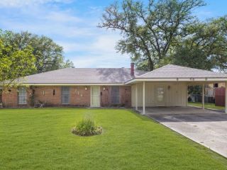 Foreclosed Home - 710 WEEKS ISLAND RD, 70560
