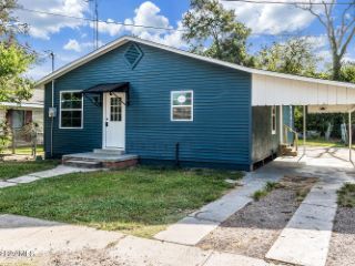 Foreclosed Home - 510 N ARENAS ST, 70578