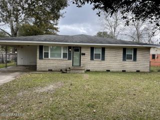 Foreclosed Home - 609 S STAGG ST, 70586
