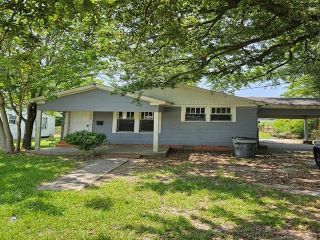 Foreclosed Home - 1012 14TH ST, 70601