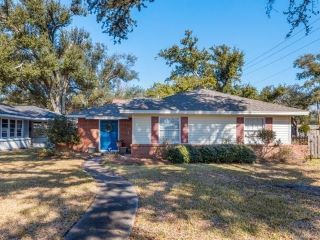 Foreclosed Home - 1719 18TH ST, 70601