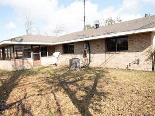 Foreclosed Home - 4029 PLEASANT DR, 70605