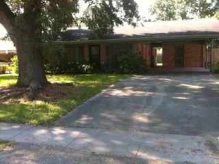 Foreclosed Home - 808 CHERRYHILL ST, 70607