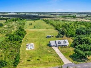 Foreclosed Home - 901 BIG PASTURE RD, 70607