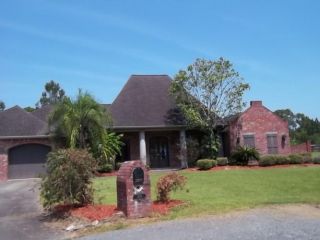 Foreclosed Home - 1876 Hollow Cove Ln, 70611
