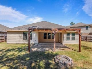 Foreclosed Home - 1075 S BERRYVINE LN, 70611